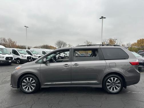 2018 Toyota Sienna Limited Premium