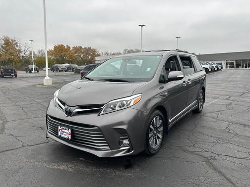 2018 Toyota Sienna Limited Premium