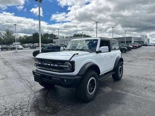 Oxford White 2022 Ford Bronco Outer Banks