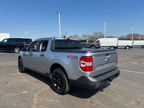 Iconic Silver Metallic 2023 Ford Maverick XLT