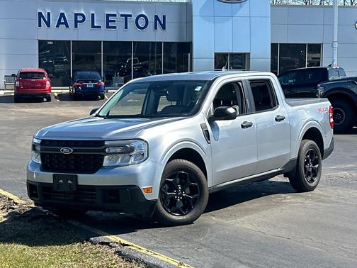 Iconic Silver Metallic 2023 Ford Maverick XLT