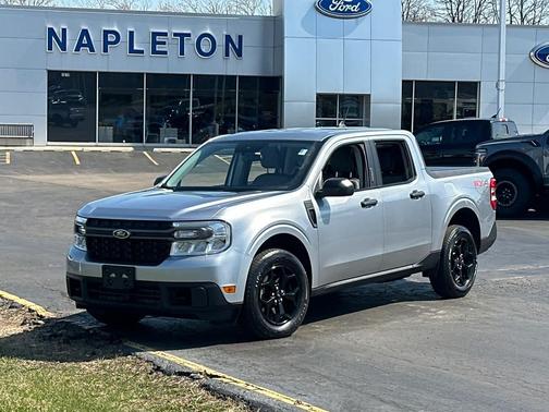 Iconic Silver Metallic 2023 Ford Maverick XLT