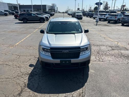 Iconic Silver Metallic 2023 Ford Maverick XLT