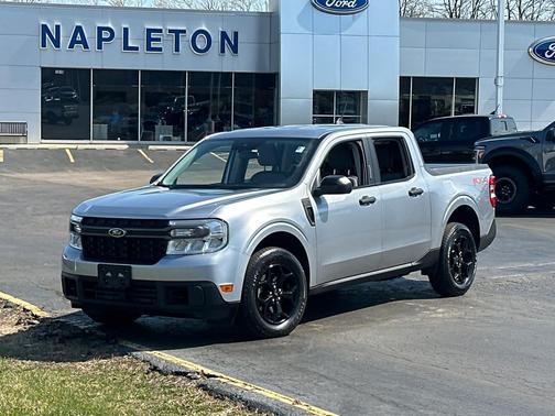 Iconic Silver Metallic 2023 Ford Maverick XLT