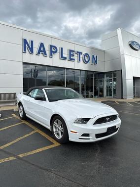 Oxford White 2014 Ford Mustang V6