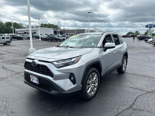 2022 Toyota RAV4 XLE Premium