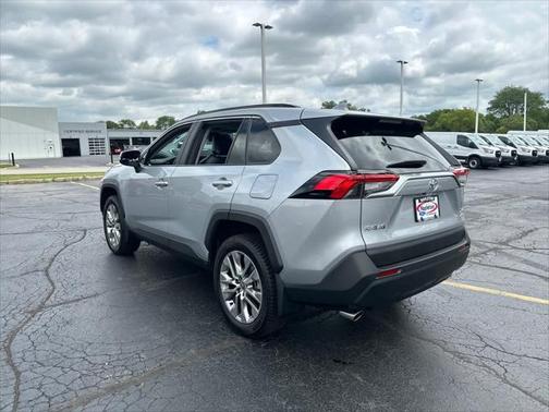 2022 Toyota RAV4 XLE Premium