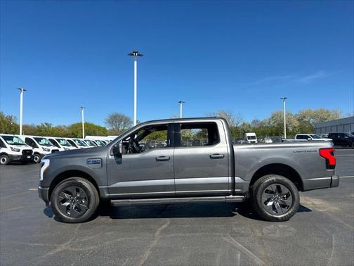 2025 Ford F-150 Lightning LARIAT