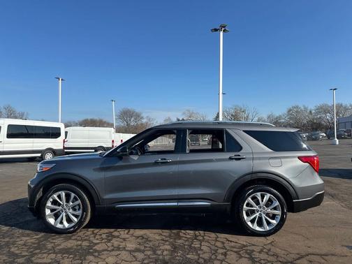 2023 Ford Explorer Platinum