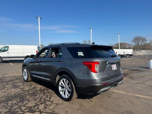 2023 Ford Explorer Platinum