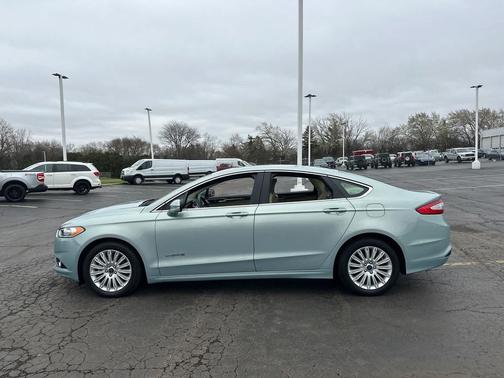 2014 Ford Fusion Hybrid SE