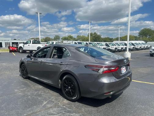 2021 Toyota Camry Hybrid LE