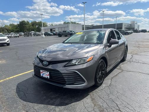 2021 Toyota Camry Hybrid LE