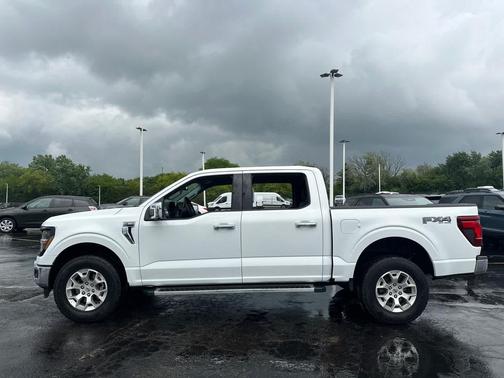 Oxford White 2025 Ford F-150 XLT