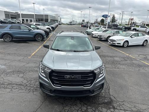 Sterling Metallic 2023 GMC Terrain SLE