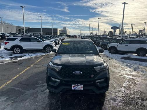 2022 Ford Explorer ST