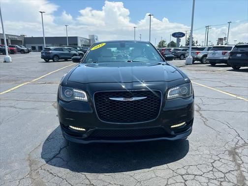 2018 Chrysler 300 S
