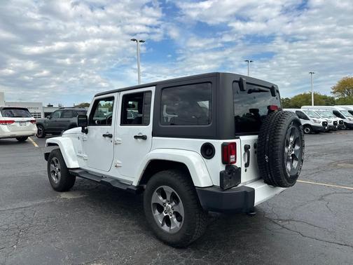 2016 Jeep Wrangler Unlimited Sahara