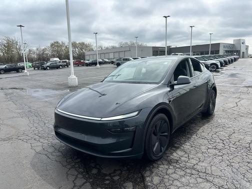 2026 Tesla Model Y AWD