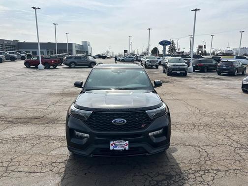Agate Black Metallic 2023 Ford Explorer ST