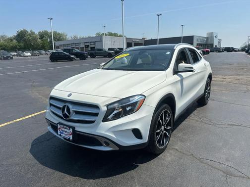 2017 Mercedes-Benz GLA 250 Base 4MATIC