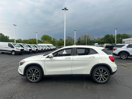 2017 Mercedes-Benz GLA 250 Base 4MATIC