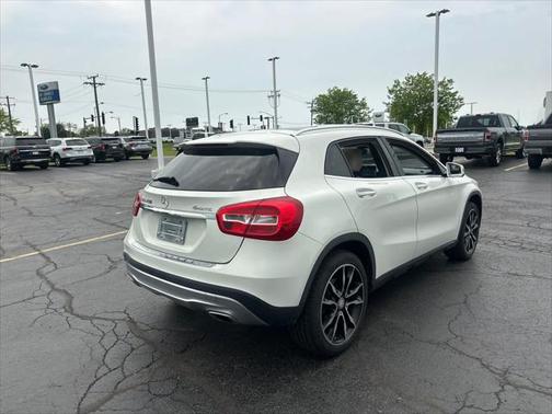 2017 Mercedes-Benz GLA 250 Base 4MATIC