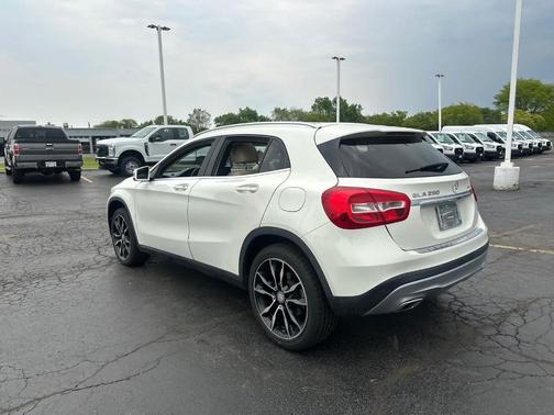 2017 Mercedes-Benz GLA 250 Base 4MATIC