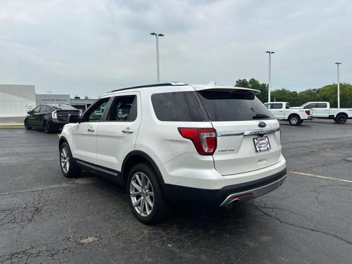 White Platinum Metallic Tri-Coat 2017 Ford Explorer Limited