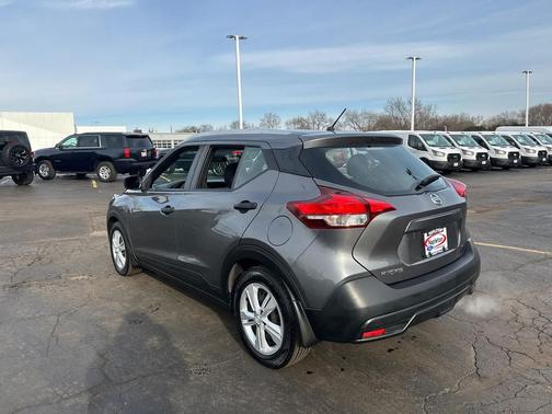 2019 Nissan Kicks S