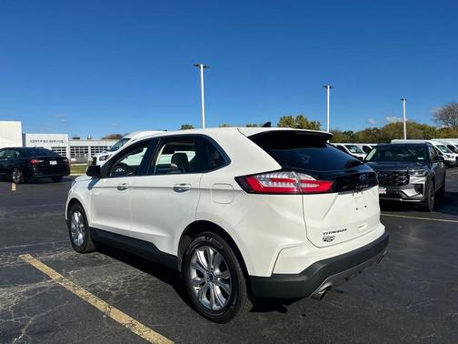 2021 Ford Edge Titanium