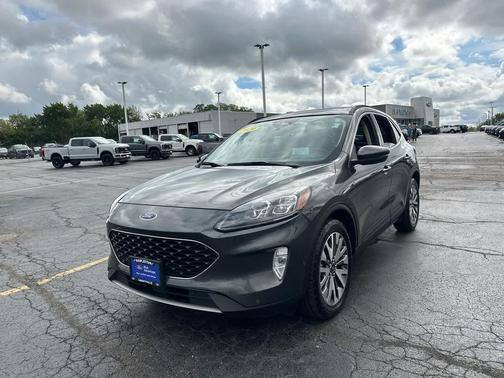 2020 Ford Escape Titanium Hybrid