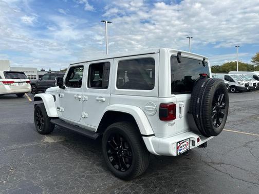 2021 Jeep Wrangler Unlimited Sahara Altitude
