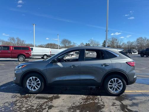 2022 Ford Escape SE
