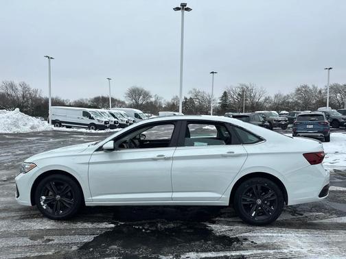 2024 Volkswagen Jetta 1.5T SE