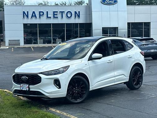 Star White Metallic Tri-Coat 2023 Ford Escape ST-Line Elite