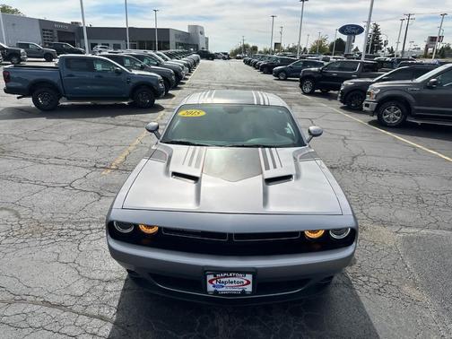 2015 Dodge Challenger SXT