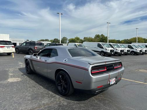 2015 Dodge Challenger SXT