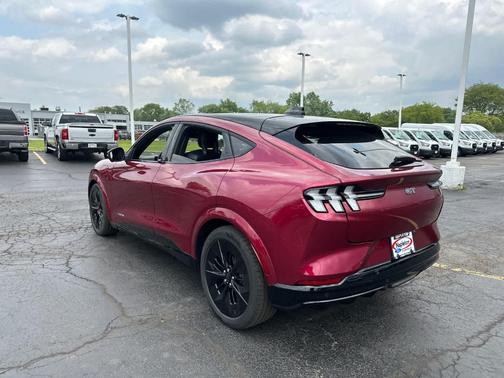 2025 Ford Mustang Mach-E GT
