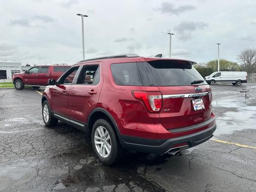 Ruby Red Metallic Tinted Clearcoat 2019 Ford Explorer XLT