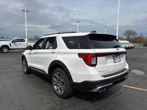 2025 Ford Explorer Platinum