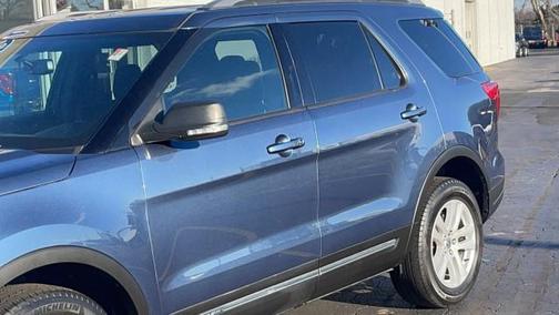 Blue Metallic 2019 Ford Explorer XLT