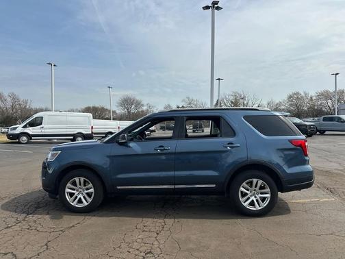 Blue Metallic 2019 Ford Explorer XLT