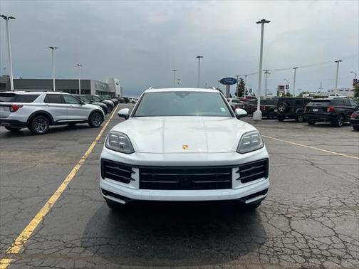 2024 Porsche Cayenne Base
