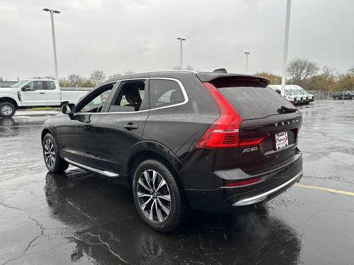 2023 Volvo XC60 B5 Plus Bright Theme