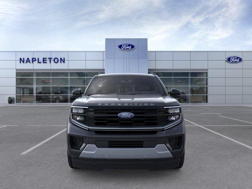 Dark Matter Gray Metallic 2026 Ford Expedition Max Platinum