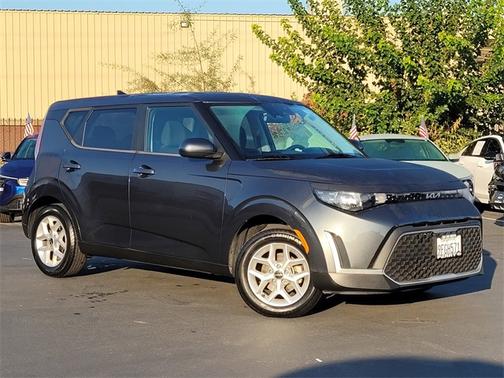 2023 Kia Soul LX