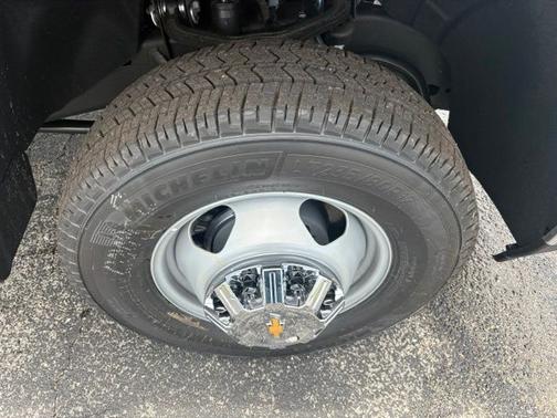 Sterling Gray Metallic 2026 Chevrolet Silverado 3500 LT