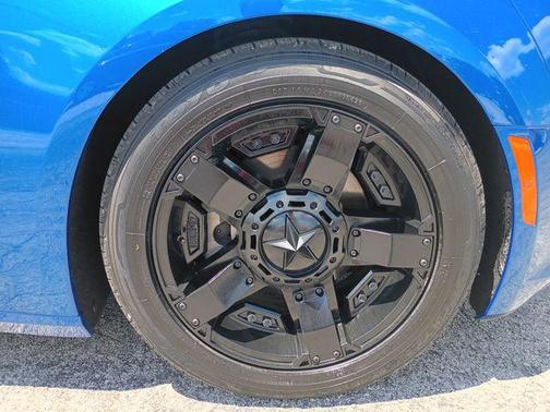 Hyper Blue Metallic 2017 Chevrolet Camaro 1LS