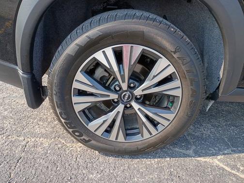 Super Black 2023 Nissan Rogue SV